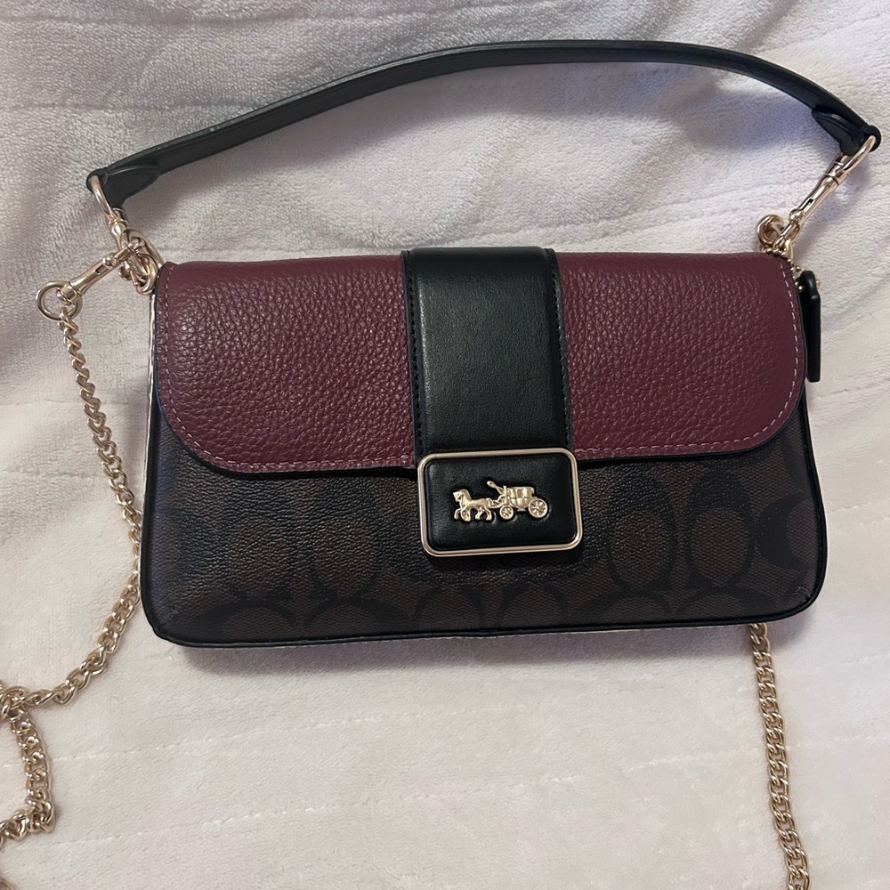 Coach purse - Picture 2 of 5
